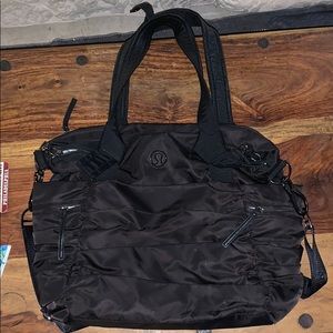Lululemon triumph tote bag black